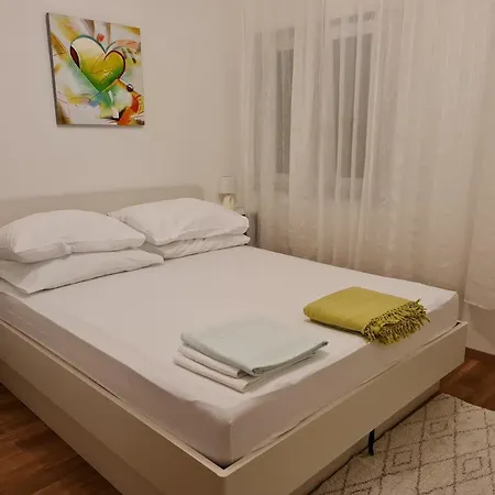 Apartments Bride'S Rock Baska Voda Exterior photo