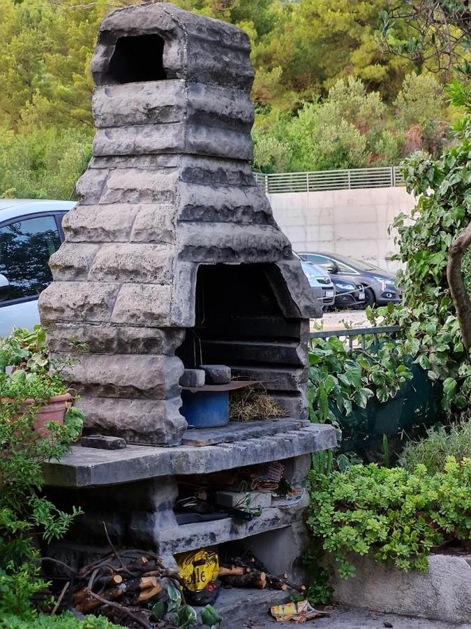Apartment Bride's Rock
